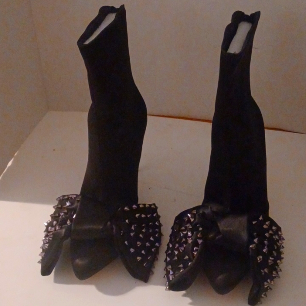 Pink Elephant Studded Bow Bootie